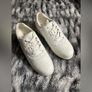 322: PW Minor White Leisure Sneakers